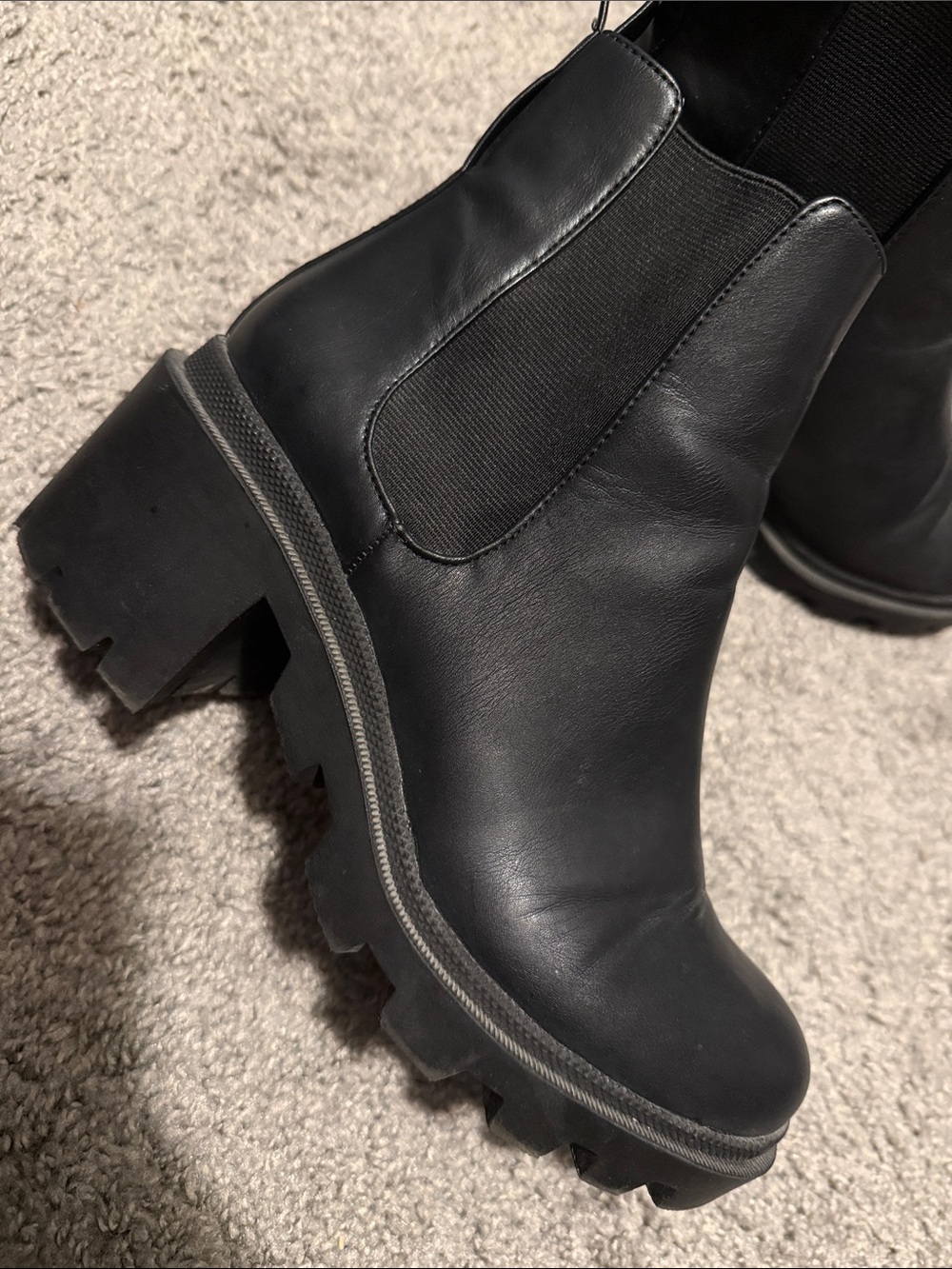 Chunky Steve Madden Platform Chelsea Boot - Black